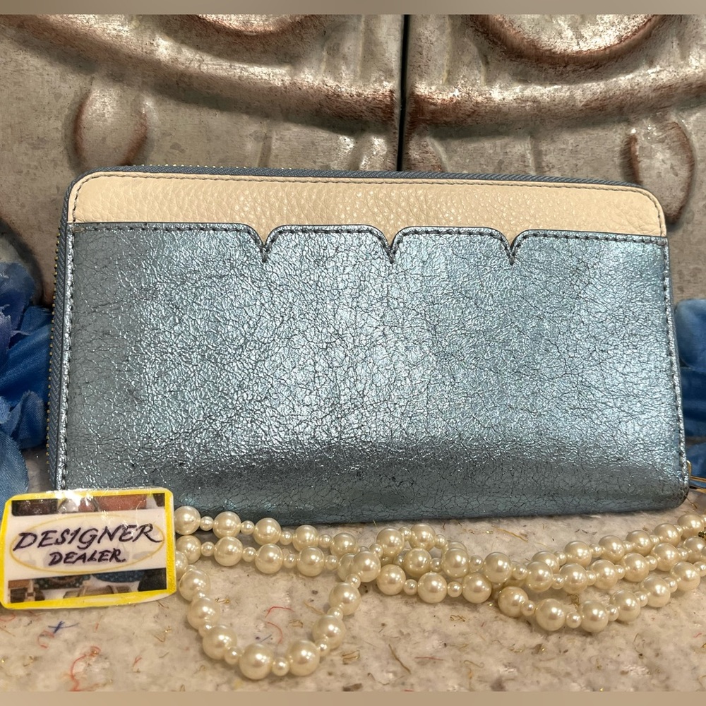 TORY BURCH Blue and White Metallic Scallop Zip Around Wallet - Picture 6 of 12